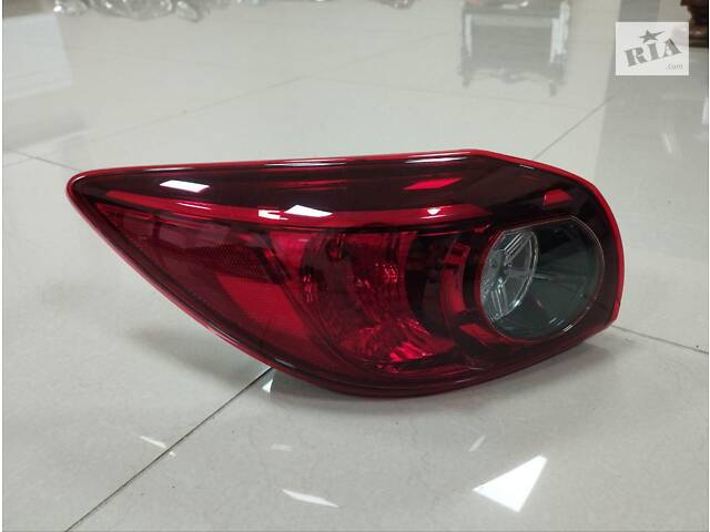 Задний левый внешний фонарь на Mazda 3 (5D) 2013 г. - B45C51160 - MAZDA - Фото 2