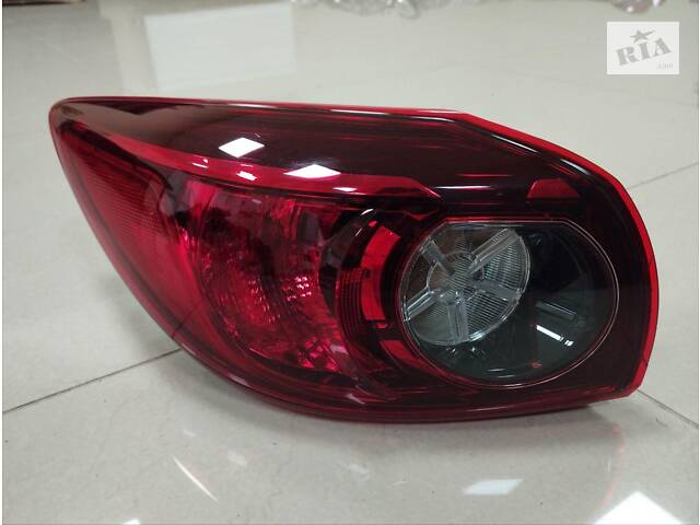 Задний левый внешний фонарь на Mazda 3 (5D) 2013 г. - B45C51160 - MAZDA - Фото 3