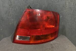 Ліхтар задній правий Audi A4 B7 8E9945096E 1R