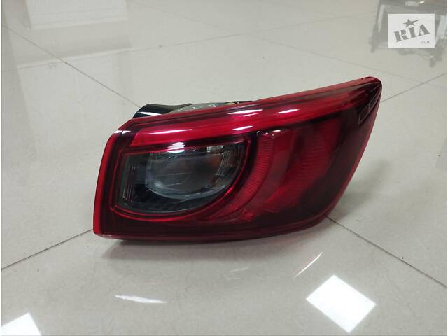 Фонарь задний правый внешний LED на Mazda CX-3 2015-2018г. - DB2R51150 - MAZDA - Фото 1