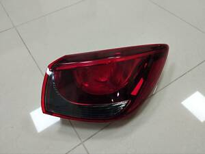 Задний правый внешний фонарь на Mazda 2 (DJ, хетчбек) 2014г. - DB5J51150