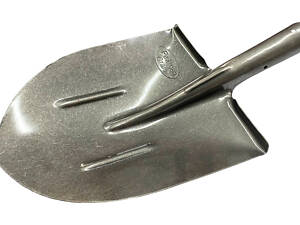 Лопата американка АРМА 'Рельсовая сталь' 235 x 285мм x 0.8кг лакированная (АРМАА)