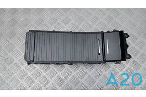 LR030980 - Б/У Подстаканник на LAND ROVER RANGE ROVER SPORT (L320) 5.0 4x4