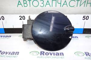 Лючок бака (Хетчбек Panther Black (Metallic)) Ford FOCUS 2 2004-2011 (Форд Фокус), БУ-260859