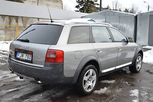 Лючок бензобака на Audi Allroad C5