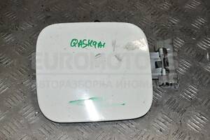 Лючок топливного бака Nissan Qashqai 2007-2014 330305