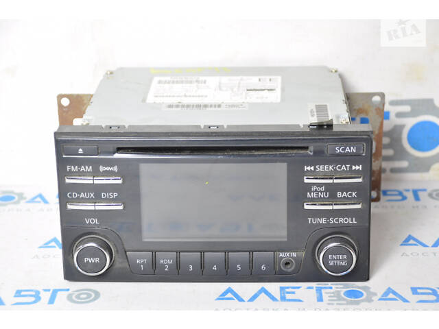 Магнитофон, радио, проигрыватель Nissan Leaf 13-17, царапины на мониторе