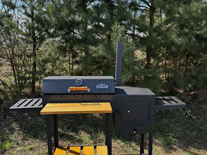 мангал нового покоління розкладний з пічкою з деревяним столиком на вісім шампурів