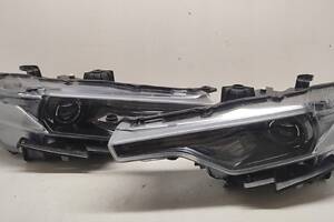 MASERATI LEVANTE XENON комплект передніх фар 670034641, 670034638