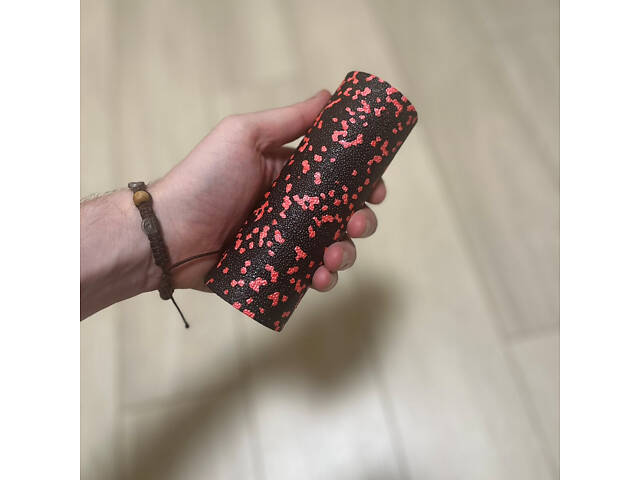 Масажний ролик (роллер) гладкий PowerPlay PP-4346 Mini EPP Foam Roller Чорно/Червоний (15x5,3см.) - Фото 5