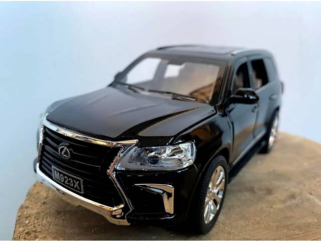 Масштабная модель автомобиля Lexus LX570 RESTEQ 1:24 — металлическая инерционная машина со светом и звуком, в - Фото 8