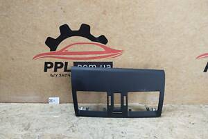 Mazda 3 BL 2009-2013 накладка торпедо під дефлектори BBP3-55211