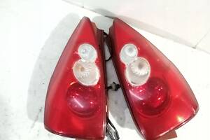 Mazda 5 i фонарі задні права i ліва