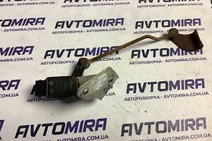 Датчик положения кузова Mercedes-Benz E-Class 211 2002-2009 A0105427617