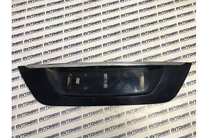 Накладка крышки багажника Mercedes-Benz E-Class W211 2006-2009 2118100173