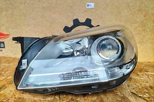 Mercedes SLK R172 W172 11-15 фара передняя левая Xenon A1728203761