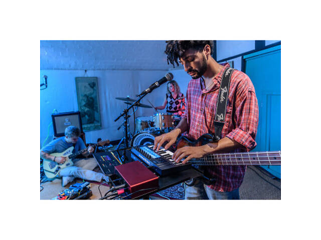 MIDI-клавіатура Novation Launchkey Mini 25 MK4 (236478) - Фото 8