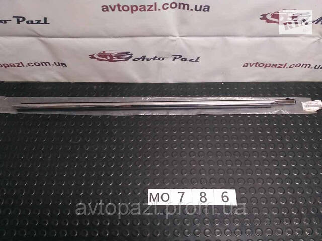 MO0786 7571042040 Молдинг Скла дверей перед R Toyota RAV4 12-18 41_02_02