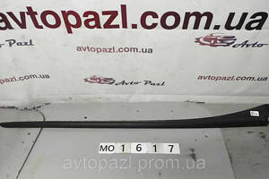 MO1617 96858533 Молдинг лобового стекла R Peugeot/Citroen 5008 09- 42_01_01