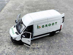 Модель автомобиля Грузовое такси Groot 1:32. Игрушечная машинка Грут. Фирменная металлическая машинка Groot.