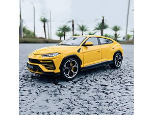 Модель автомобіля Lamborghini Urus Maisto 1:24 — металева колекційна машинка з відкривними дверима та гумовими колесами
