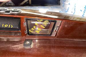 Молдинг двери багажника Jeep Compass 11-16 с подсветкой номера 5LV00DX8AC
