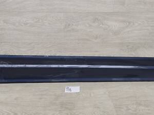 Молдинг листва накладка передньої правої двері дверки Volvo XC60 (2016-) 31440303 Деф.(надрив)