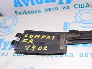 Молдинг лобового прав Jeep Compass 11-16 5182560AE