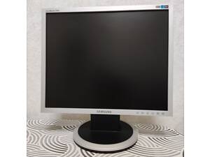 Монитор 19' Samsung 940N