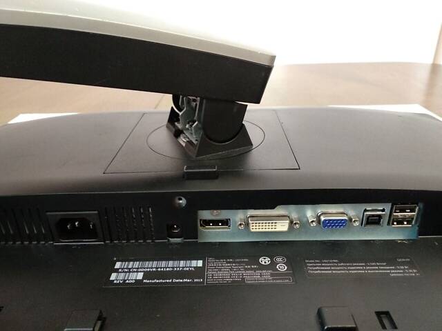 Монітор Dell UltraSharp U2212HMc / 21.5' (1920x1080) IPS / DisplayPort, DVI, VGA, USB / VESA 100x100 - Фото 6