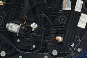 Мотор склопідйомника передній правий для Hyundai Elantra SEL 2016-2019 (82460F2000)