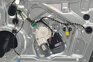 Мотор стеклоподъёмника передней правой двери для VW Tiguan 2012-2017 (5N0959702GZ09, 5N0959702F)