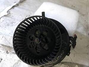 Мотор вентилятора пічки (отопника салону) Skoda Octavia A5