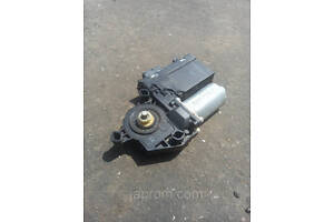 Моторчик стеклоподъемника Audi A4 VW Golf Peugeot 307 2001-2005г.в. 0130821766