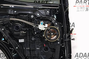 Моторчик склопідйомника задній лівий Hyundai Santa Fe 2017-2019 (834502W000)