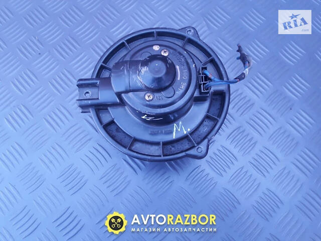 Моторчик вентилятор пічки на Mazda MPV I 1995 - 1999 рік