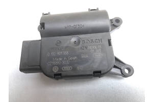 Моторчик заслонки отопителя Audi A6 C6 0132801358, 4f0820511