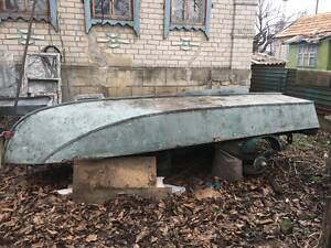 Моторний човен Бакай