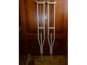 Ціпки. Костилі.