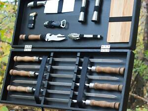 Набір для гриля та барбекю 'Традиційний' у дерев'яному кейсі.