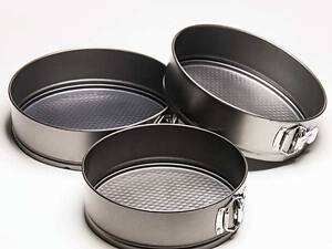 Набор форм для выпечки d-24,26,28 см круглая с разъемными бортами Maestro MR-1105