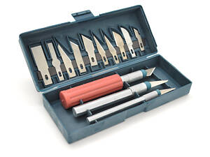 Набор скальпелей 13 in 1 со сменными лезвиями