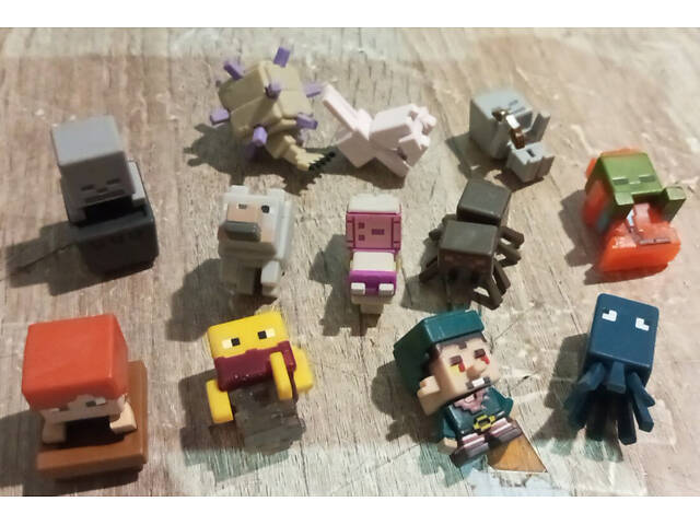 Набір із 12 міні-фігурок із світу Minecraft — колекція персонажів і мобів для гри та декору - Фото 4