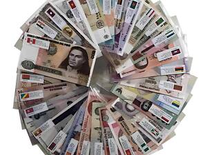 Набір з 50 різних купюр, Банкноти світу, Справжні гроші з різних країн в індивідуальних упаковках з QR-кодами.