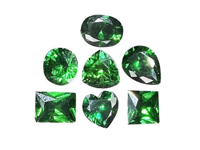 Набір смарагдових корундів 7 шт 0.5 карата 7×7 мм, ограновані камені різної форми для прикрас і дизайну - Фото 1