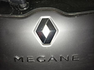 Напис Megane 908897337R (270мм на 25мм) для Renault Megane III рр