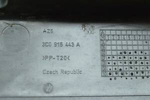 Накладка АКБ VW Tiguan 09-17 3C0-915-443-A