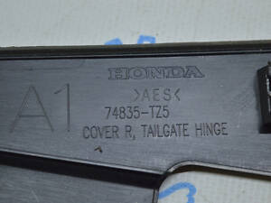 Накладка даху задня права Acura MDX 14-20 74835-TZ5-A10
