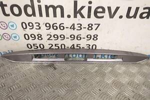 Накладка двери багажника MN129551 Mitsubishi Grandis 2003-2008