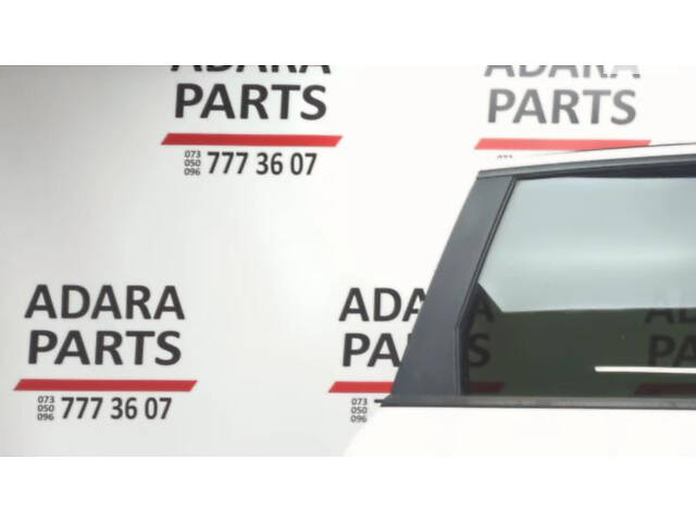 Накладка двери задней правой боковая задняя для Audi Q7 Premium Plus 2009-2015 (4L0839904A1P9)